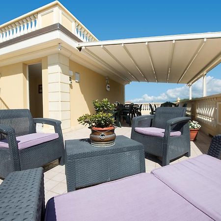 Residence Colombo Viareggio Exterior foto